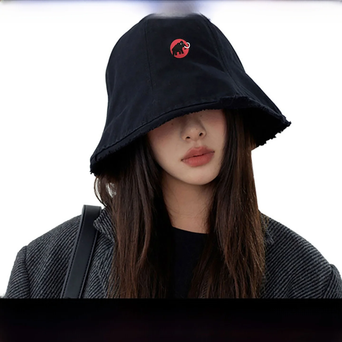 cappello-da-pescatore-unisex-a-tesa-larga-parasole-effetto-snellente-stile-casual-collezione-estiva-2024-del-marchio-caveat