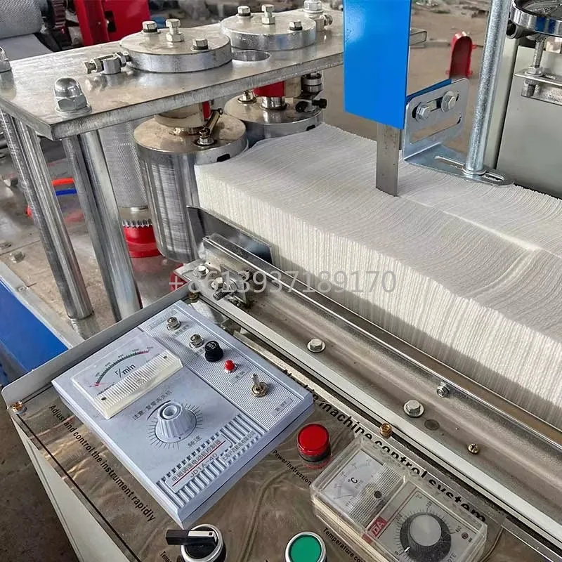 Two Colours Table Napkin Tissue Machine Serviette Napkin Machine Equipment for the Production of Napkins