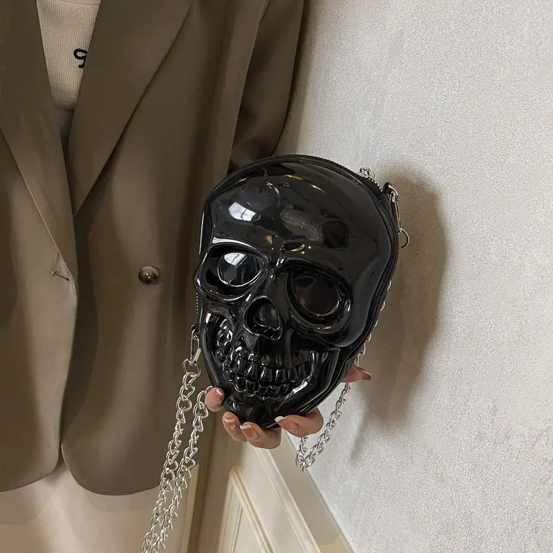 

European And American Fashion Dark Gothic Halloween Bag 2025 New Trendy Personalized Skull Chain Shoulder Bag For Women Trendy