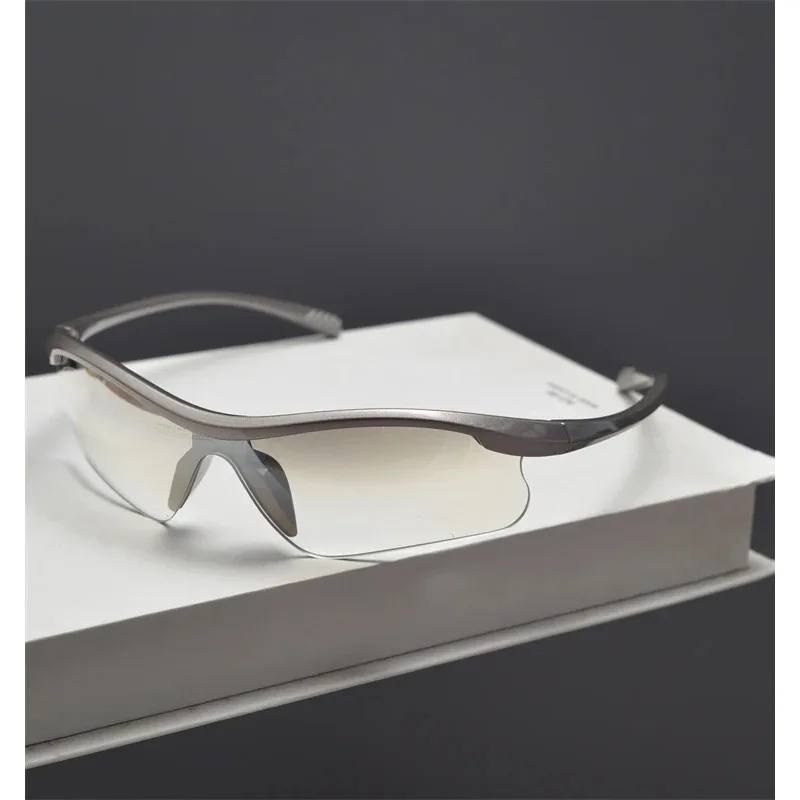 

Technology punk style colorful sunglasses hot girls and girls Internet celebrities riding ultra-light sunglasses