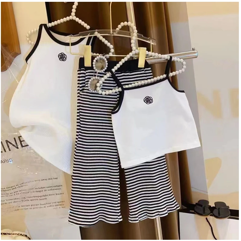 

Girls 2pcs Sweet Sets Summer Children Baby Kids Sleeveless Flowers Vest + Stripe Pants Suit Children's Clothing