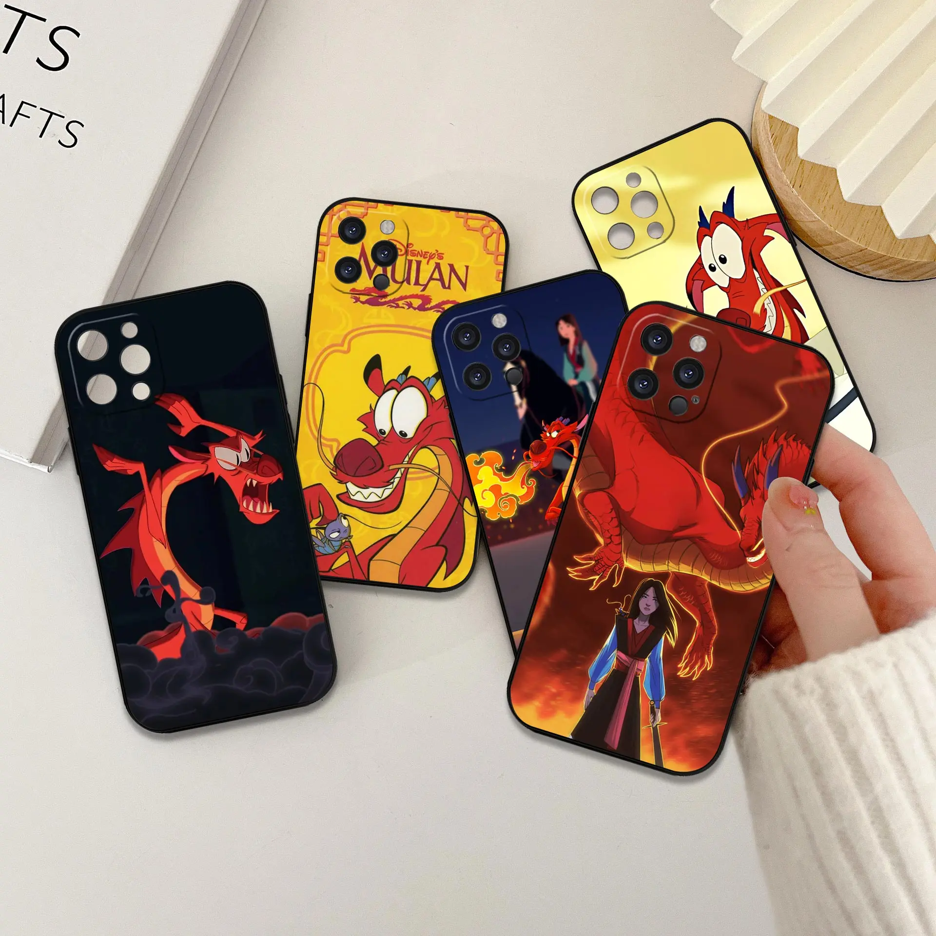 

Disney Mushu Dragon Mulan Phone Case For iPhone 16 15 14 13 12 11 Pro Max Plus Mini Funda For iPhone 15 16 ProMax 5G Black Cover