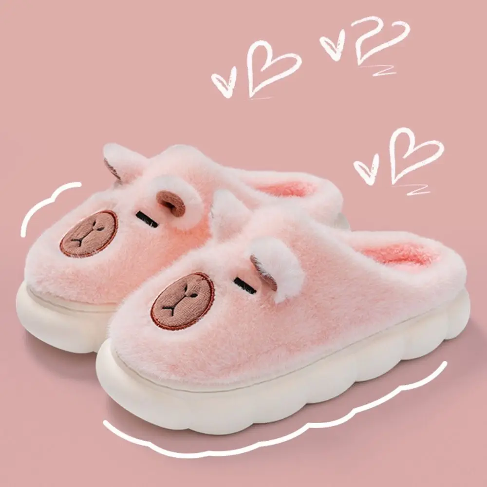 Pantofole in peluche capibara invernali addensate calde e morbide pantofole pelose in cartone animato antiscivolo scarpe in cotone per la casa con suola spessa per interni