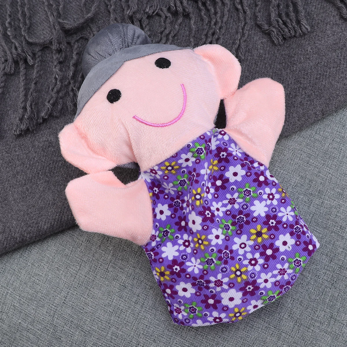 

Baby Fabric Hand Puppets Adorable Family Hand Toy Storytelling Toy (Grandmother Pattern 25cm) kids hand puppets