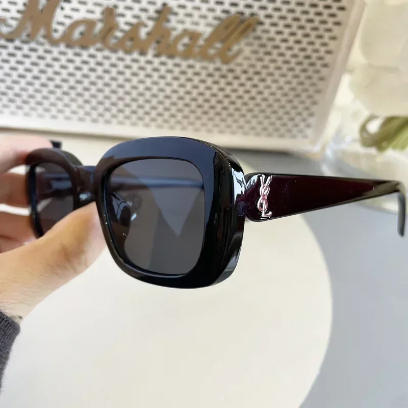 

Лето 2024, женские маленькие квадратные солнцезащитные очки, черные модные солнцезащитные очки для женщин, роскошные дизайнерские винтажные очки Gafas De Sol UV400