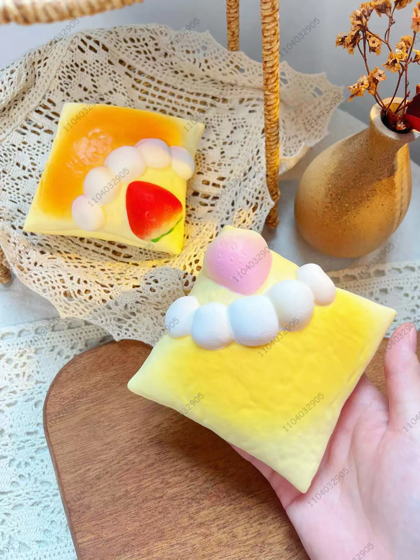 Aardbei Pocket Pie Langzaam stijgend Squishy speelgoed Aardbeientaart Brood Toast Knijpspeeltje Anti Stress Release Hand Relax Gift Toy