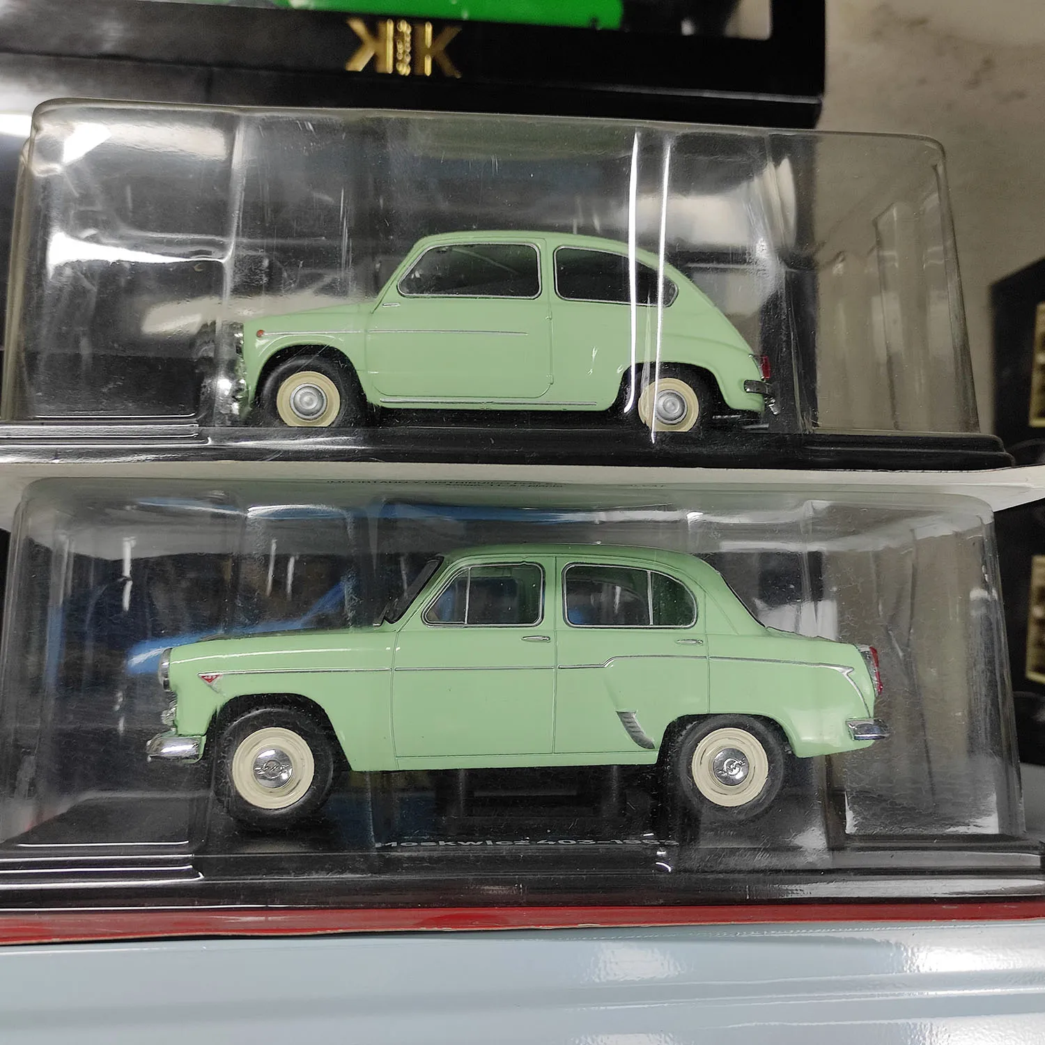modele-de-voiture-en-alliage-moule-sous-pression-echelle-1-43-seat-600-d-1963-et-moskwicz-403-1963