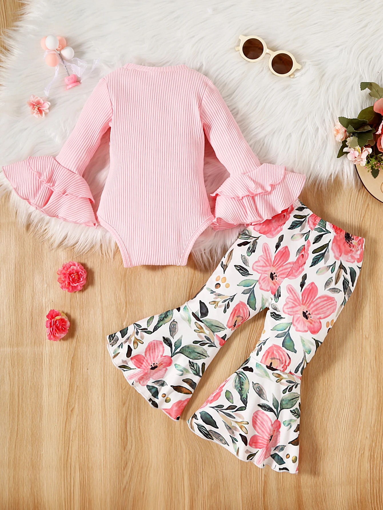 Baby Girls 2Pcs Sweet Cute Pit Strip Multi-Layer Ruffle Flare Sleeve Triangle Bodysuit with Floral Flare Pants for All Seasons