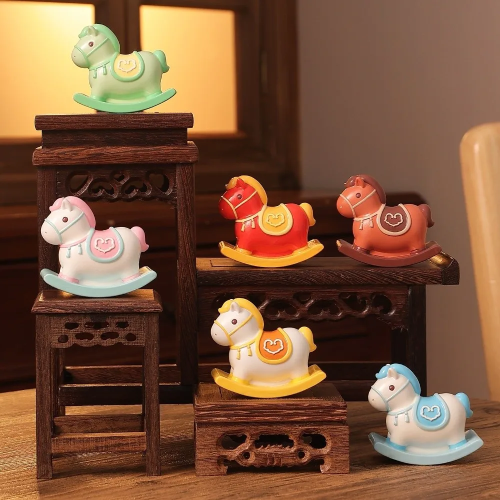 لطيف 2026 الحصان العام التميمة الحلي نابض بالحياة الراتنج زودياك الحصان التماثيل الزخرفية مضحك الحصان أرقام زخرفة الجدول مكتب #5