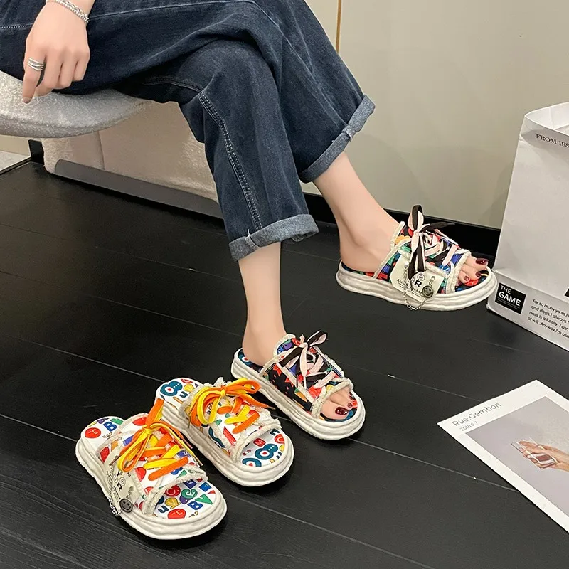 Women Summer Sandals Fashion Platform Slippers Chain Decoration Garden Shoes Candy Color Slides Flip Flops Outdoor Casual Shoes
