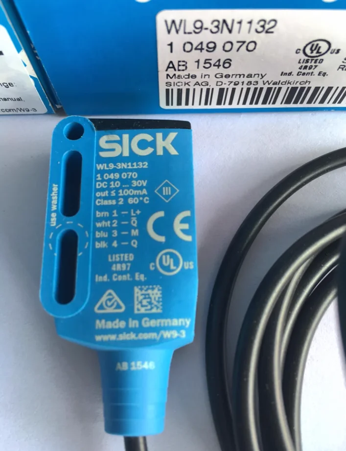 

Original SICK Photoelectric switch WL9-3N1132 WL9G-3N1132 WL9-2N131 WL9-3P1132 WL9-3P2230 WL9-3P1130 WL9-3P2430 WL9-3P3430