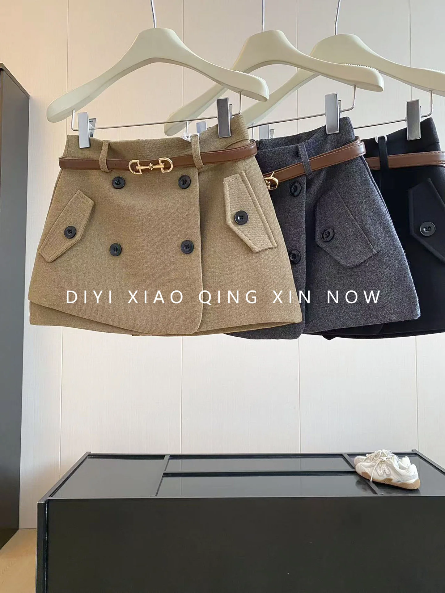Khaki Double-Breasted High-Waist A-Line  Skirt Women's Autumn Anti-Light Walking Skirt Small Size Split A-Line Short Skirt