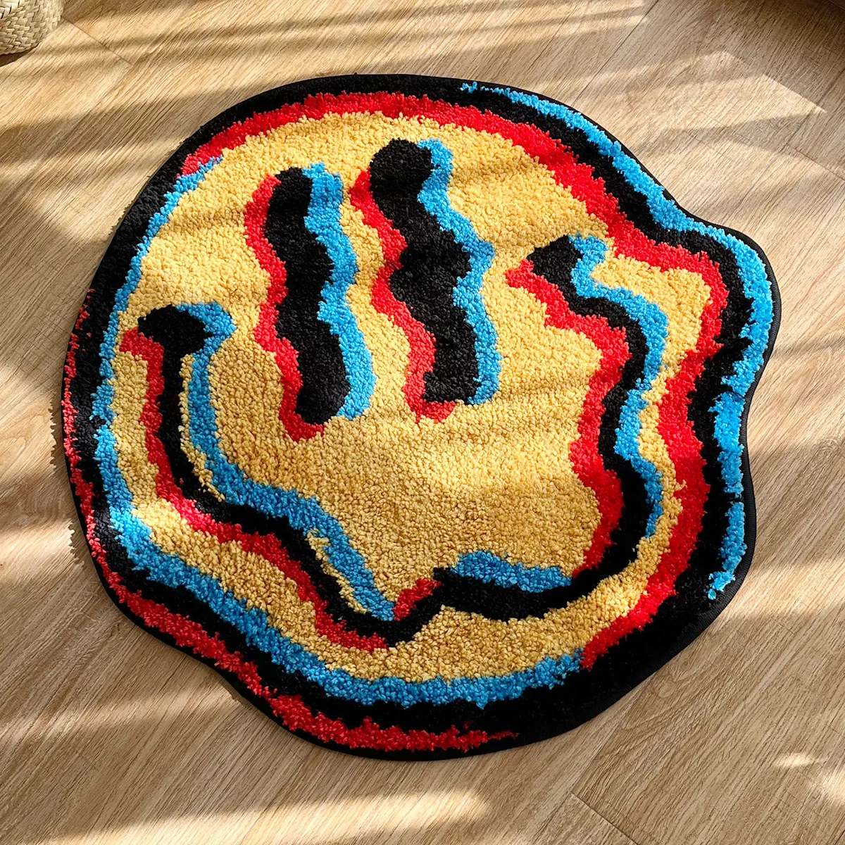 Trippy Smiling Rug - Unique Tufted Design | Ideal Friend Gift | Geeky Bedroom Rug | Home Decor with TPR Non-Slip Backing