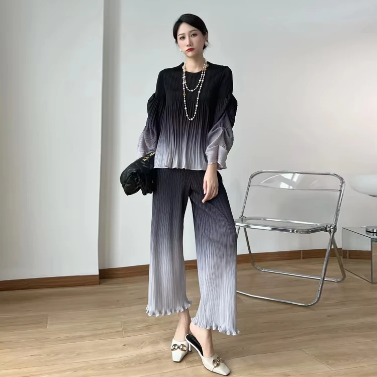 Miyake Pleated 2025 Spring and Autumn Gradient Set Bubble Sleeve Fashion Loose Top+Casual Pants Two Piece Set for Women