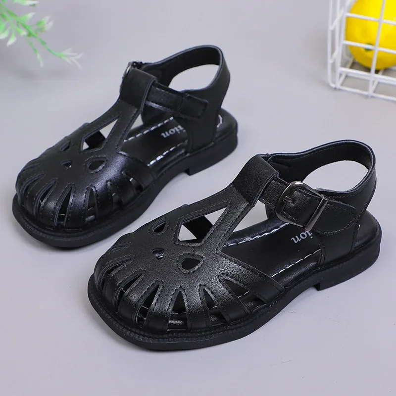 Girls Sandals 2023 New Children\'s Hollow Soft Sole Shoes Carved Fashion Princess Shoes Beach Shoes Hot Cut-outs Princess