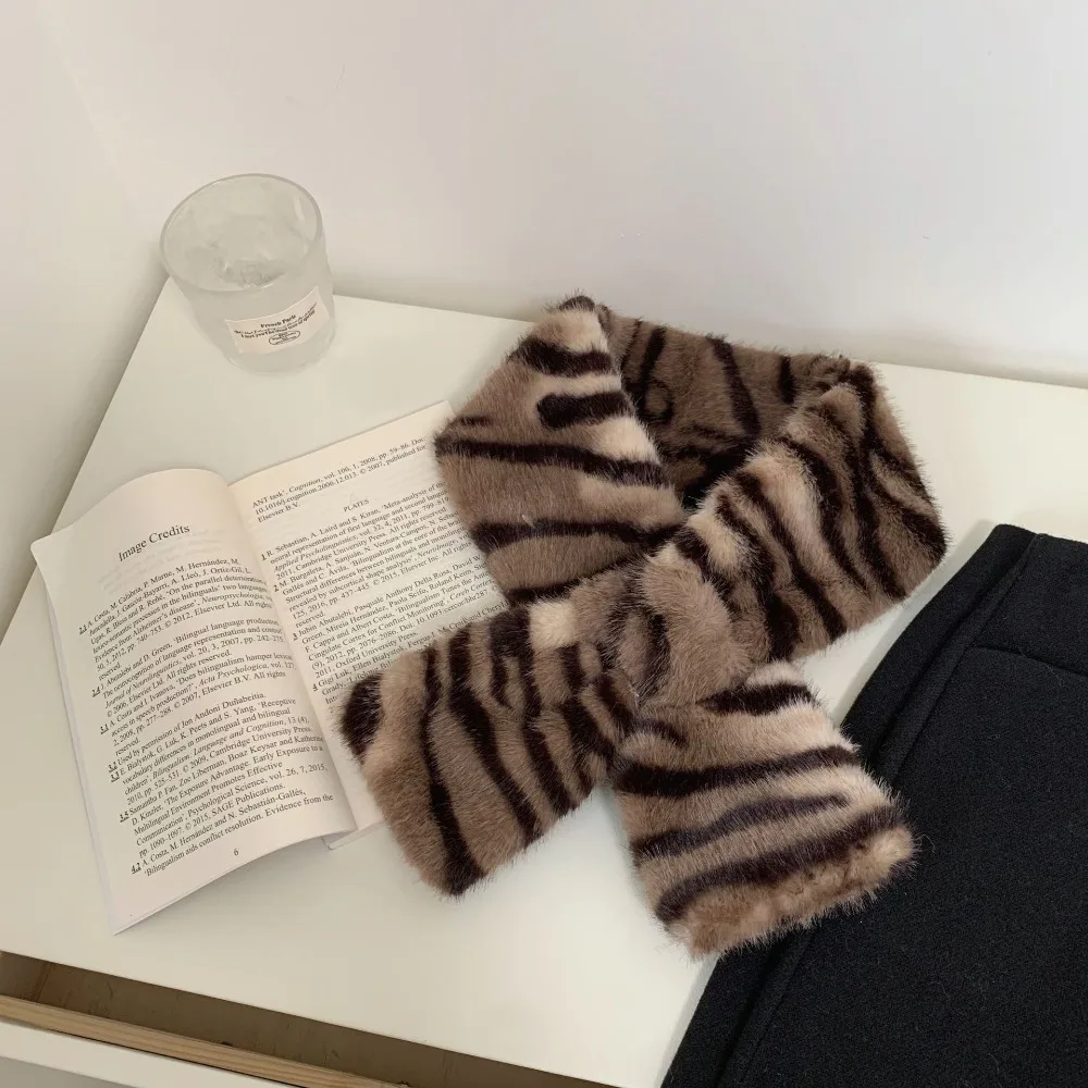 

Fashion Thicken Warm Leopard Print Scarf Soft Cross Neck Guard Scarf Windproof Cross Scarf Winter