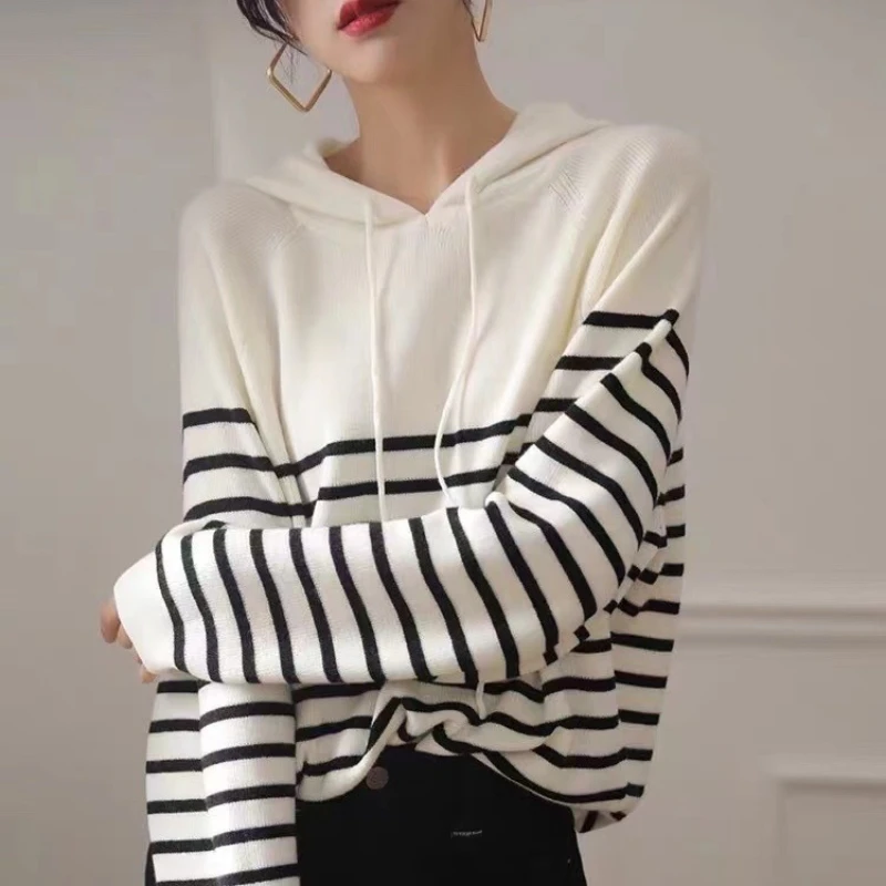 

The Spring and Autumn Annals Cardigans Sweater Wool Hooded Head Cover Stripe Loose and Comfortable Bottom Layer Leisure Comfort