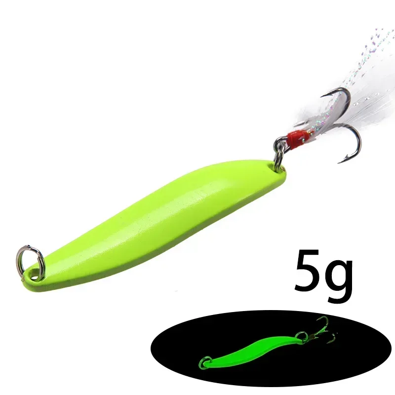 1 Szt. 5g 7g 10g 13g Metalowa świecąca łyżka Przynęta Spinner Twarda przynęta wędkarska Cekiny z haczykami z piór Wobbler Bass Pesca Tackle