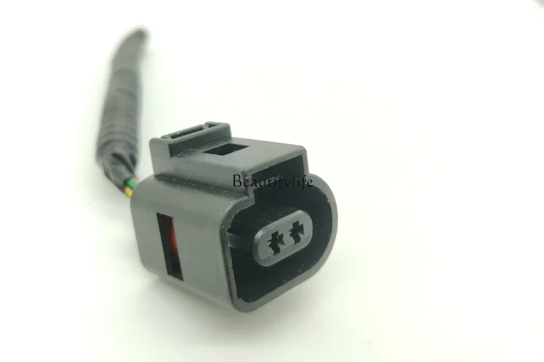 

A tool partsAparts and accessoriesAuto parts Air conditioner compressor Cold air pump plug Original dismantling