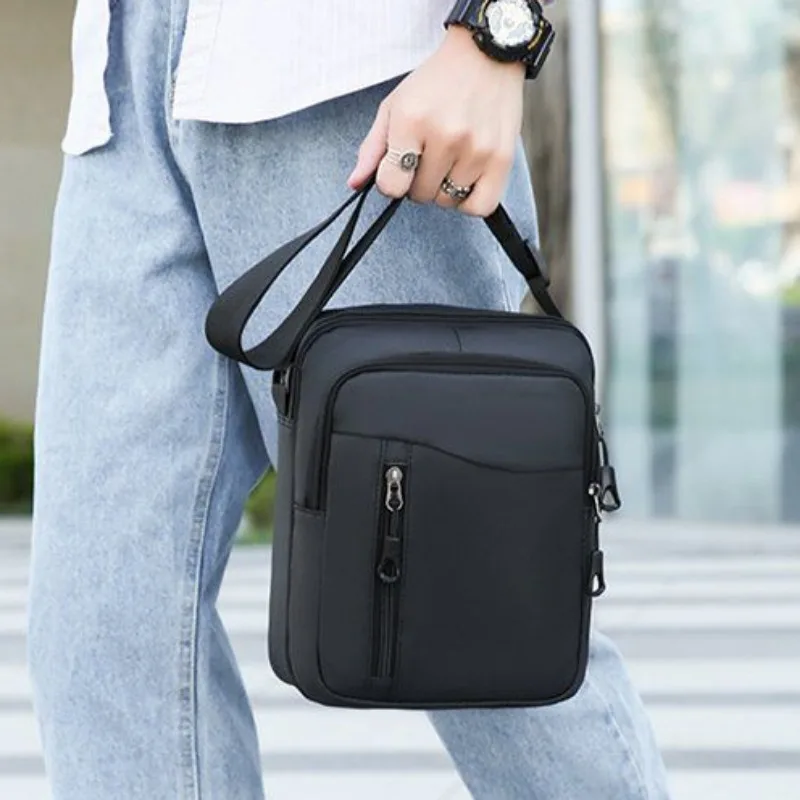 2025 New Men Bag Oxford Cloth Zipper Shoulder Bag Lightweight Solid Color Messenger Bags Casual Backpack Business Briefcase