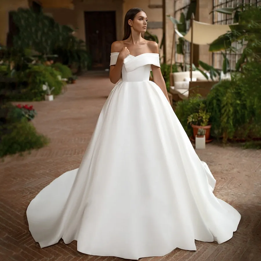 Vestidos De novia elegantes 2025, satén sencillo con hombros descubiertos, escote en forma De corazón fruncido, vestido De novia De cola larga, Vestidos De novia personalizados