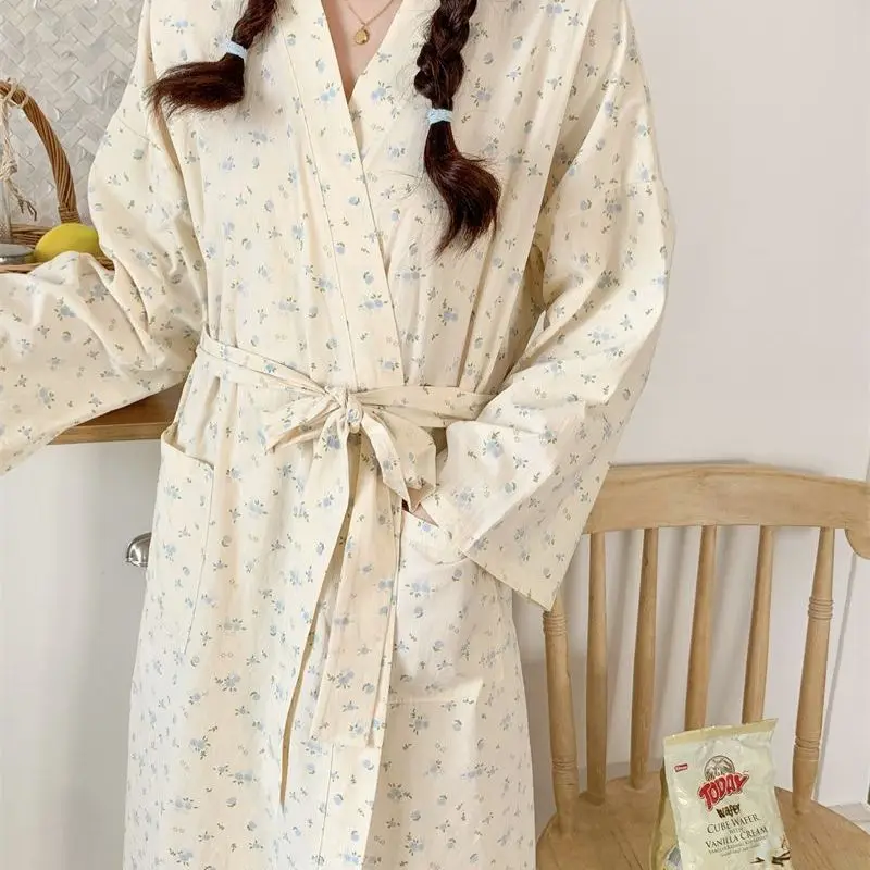 

Весенне-осенняя новая свободная ночная рубашка в корейском стиле с цветочным принтом, женское кимоно с длинными рукавами, халат большого размера, домашняя одежда, женская хит продаж