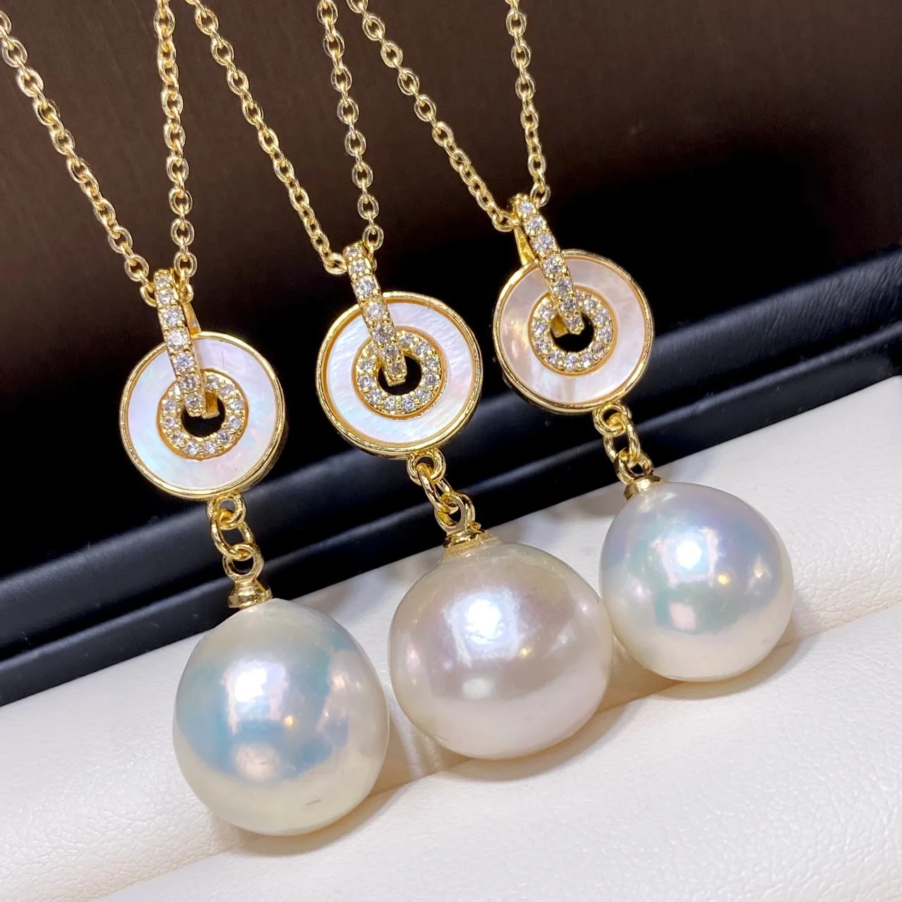 

European and American natural Big 12-14mm freshwater super baroque shaped round beads magic light Edison niche pearl pendant