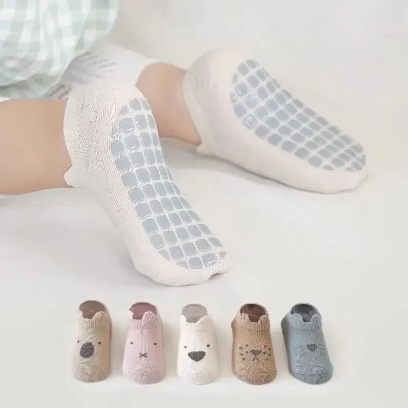 Chaussettes coréennes Newrbon, dessin animé mignon, chaussettes de rinçage pour bébé garçon et fille, chaussettes de sol en silicone non ald, chaussettes pour tout-petits, vêtements en coton Kawaii