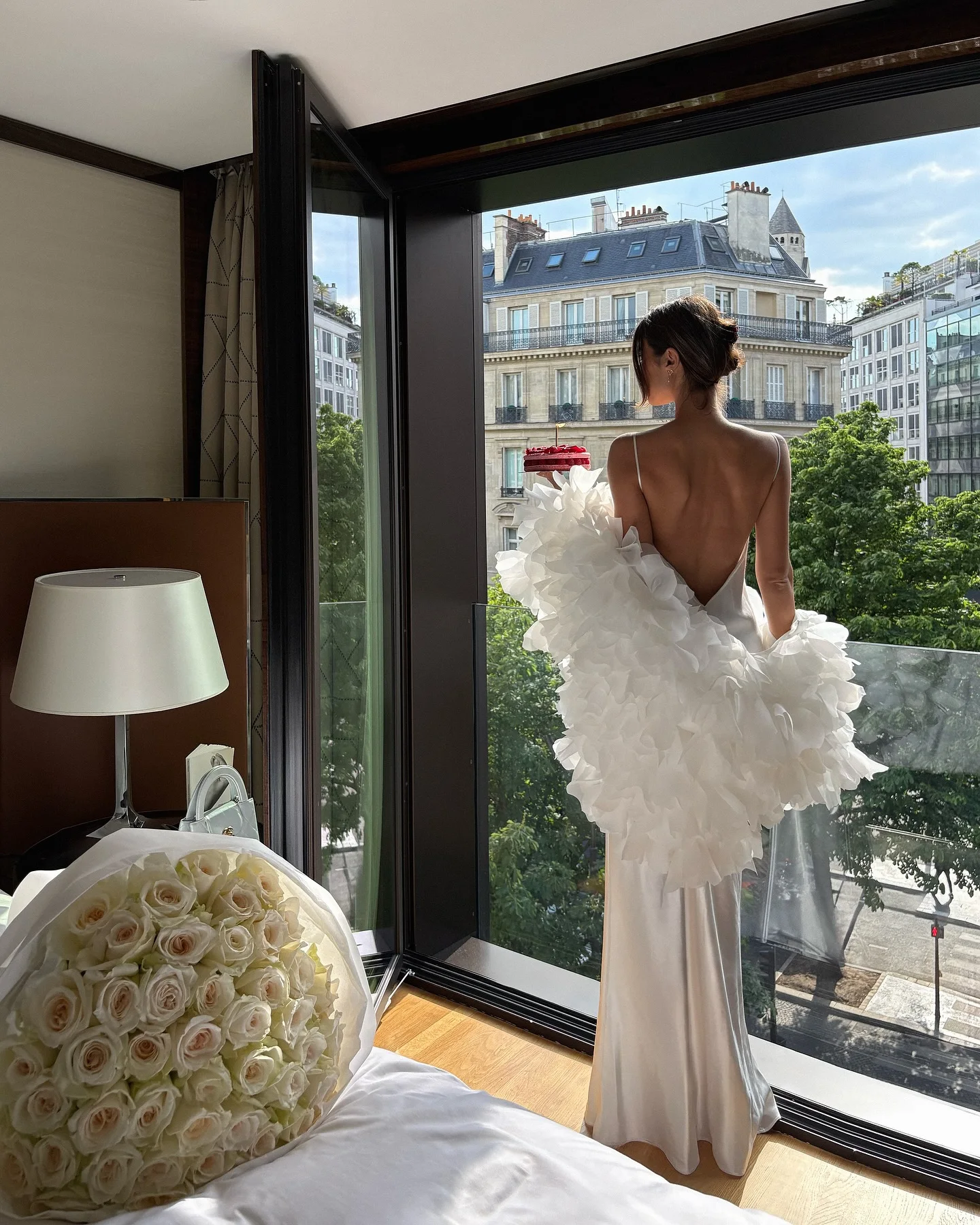 رومانسية الأبيض الأزهار سترة الأورجانزا المرأة كيب اليدوية الإناث سترة كبيرة الحجم الزفاف معطف الزي سترة لفستان #3