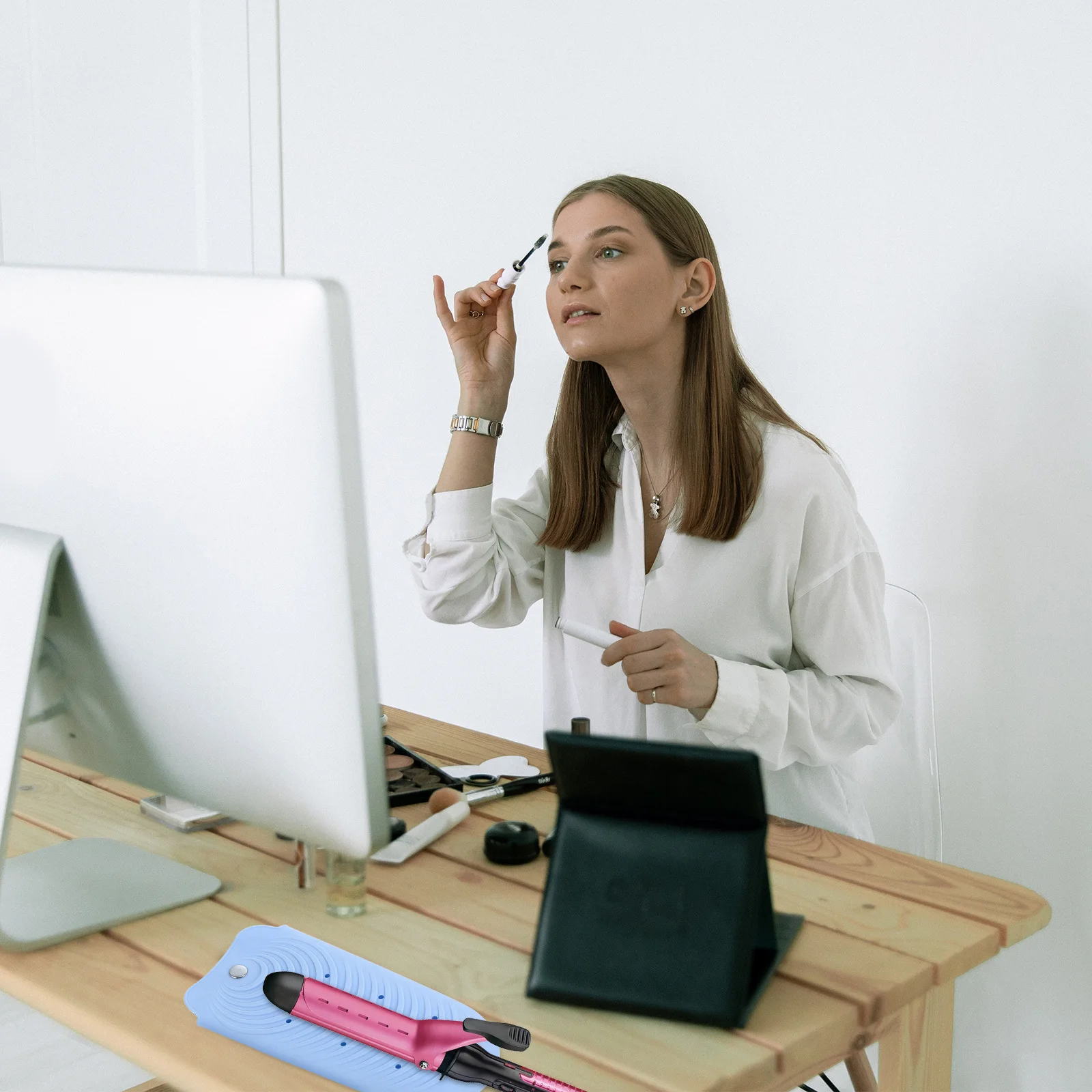 

Silicone Heat Resistant Flat Iron Storage Pouch Comfortable Texture Portable Travel Hair Tool Holder Case for Curling Iron