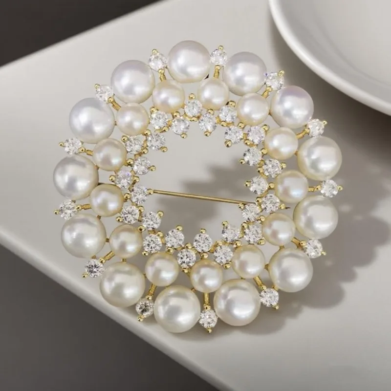 Exquisite Round Wreath Brooch High-end Women's Luxury Temperament Pearl Corsage Pin Suit Accessory Collar Pin Scarf Buckle