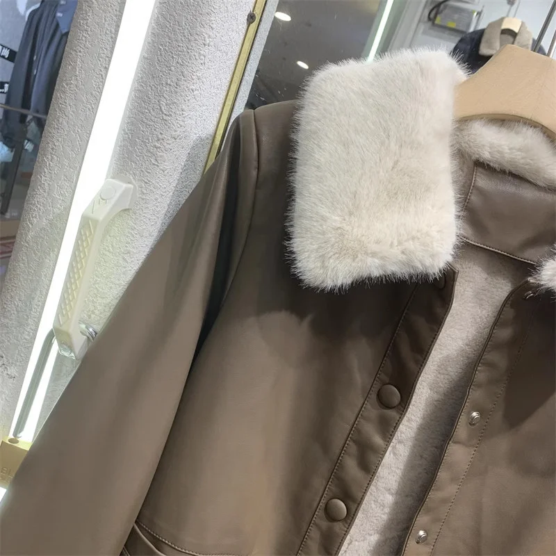 2025 Autumn Winter Plush Thickened Leather Jacket Women's Fashion PU Leather Coats Big Fur Collar Short Locomotive Coat Top