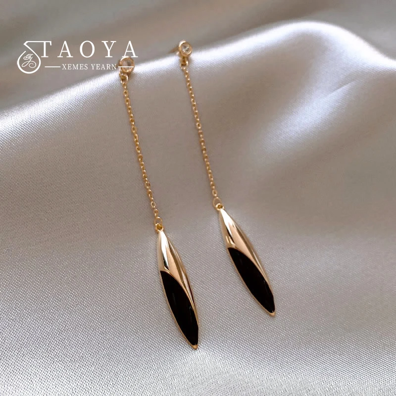 2023 Design Sense Black Gold Color Spliced Metal Pendant Tassel Earrings Luxury Accessories for Women‘s Korean Fashion Jewelry