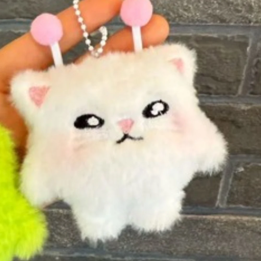2 Stück/Set Niedlicher Alien-Katzen-Plüsch-Schlüsselanhänger Kawaii Flauschige Katzenpuppe Anhänger Rucksack-Ornament Weiches Stofftier Schlüsselring Mädchen-Geschenk