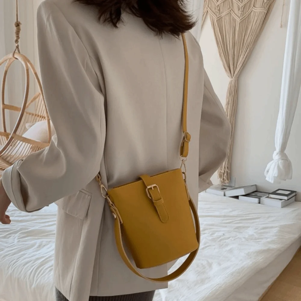 Sac fourre-tout sous les bras au Design minimaliste, couleur unie, Style coréen, sac à bandoulière doux en cuir Pu avec fermeture éclair, sac à main de luxe pour fête