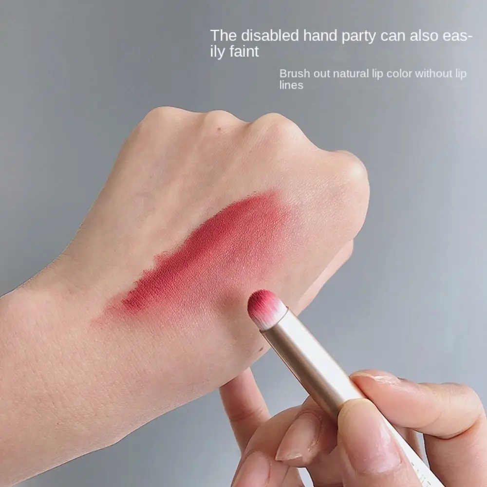 Professionale con cappuccio Pennello per labbra Strumento per trucco Accessorio per labbra Mini rossetto 3 colori Correttore Pennello per sbavature Bellezza delle donne