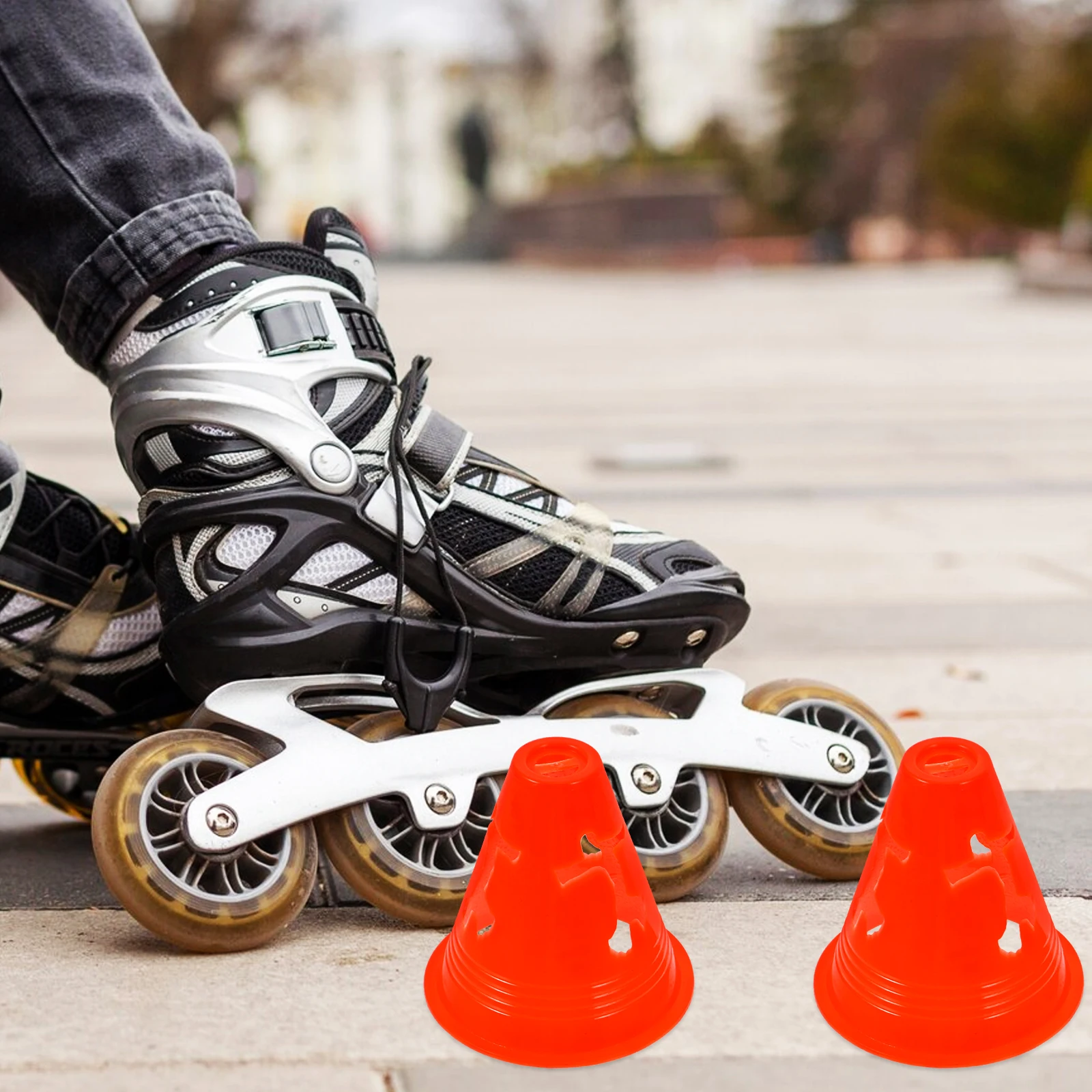 

12pcs Colorful 8cm High Flat Bottom Plastic Sports Training Roller Skating Drills Mini Cones Skating Mini Markers