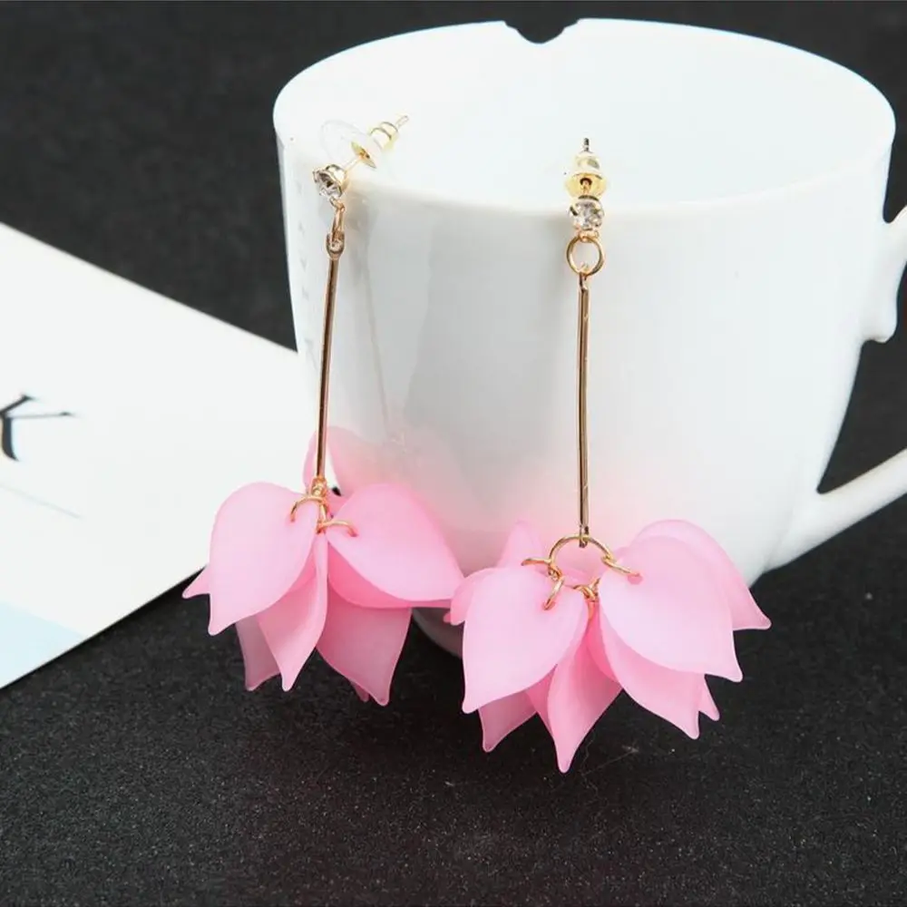 Dangle Earrings for Women 2024 Trending Pink White Acrylic Leaf Flower Drop Earrings Wedding Party Girls Bridesmaid Jewelry