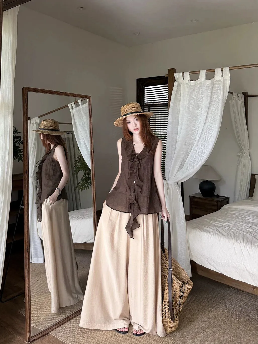 

Elegant Vintage Women's Summer Fashion Set V-Neck Sleeveless Top Wide Leg Pants Two-Piece Suit High Waist Casual Commute Style