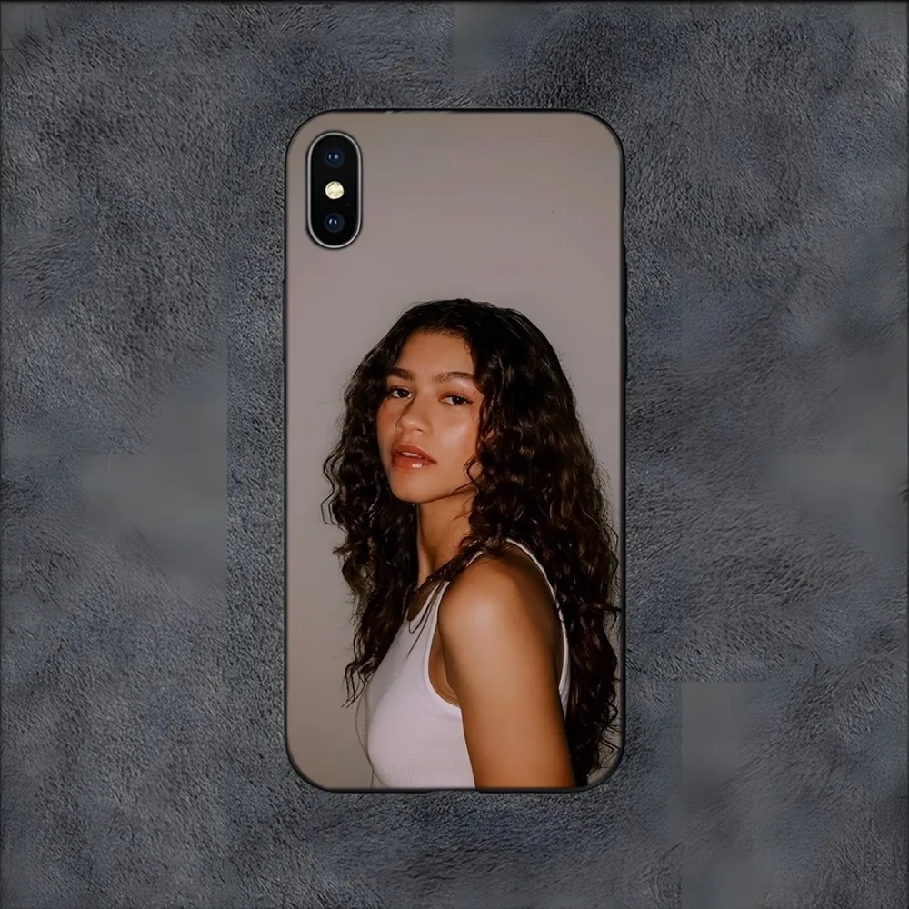 Z-Zendaya Phone Case For Samsung S21,S22,S23,S30,Ultra,S20,S30,Plus,S21 Fe,10,9,5G Silicone Cover