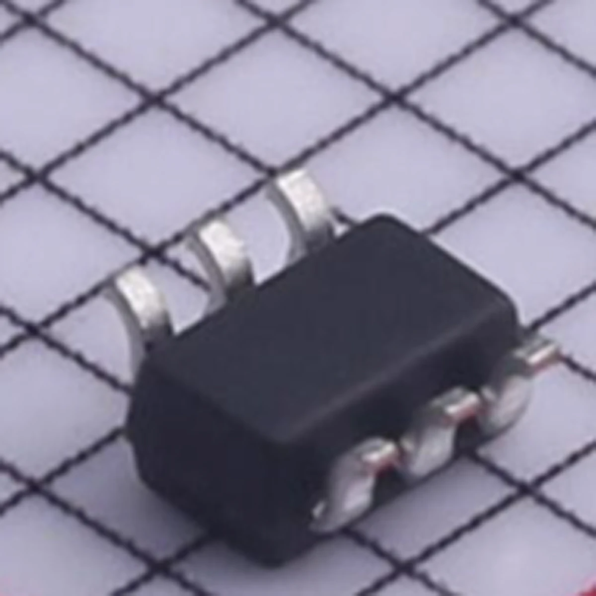 10PCS original Marking: RH (MOSFET) 340mW 20V 700mA; 500mA 1 N-channel+1 P-channel SC-70-6 (SOT-363) SI1553CDL-T1-GE3