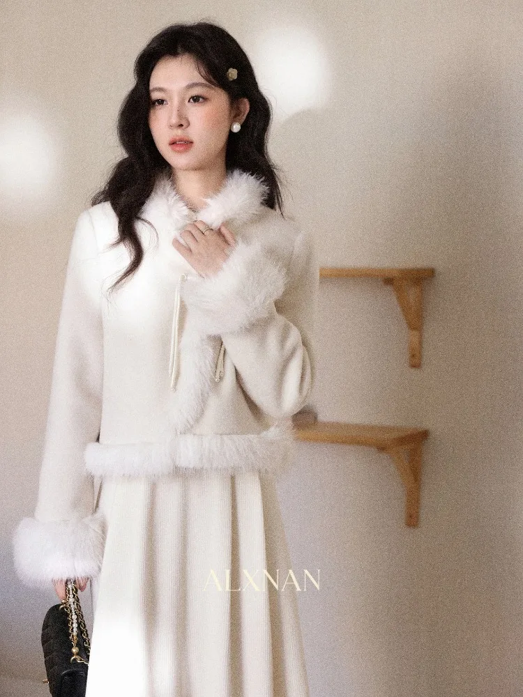 

ALXNAN Women's Winter Short Coat New Chinese Style Elegant Short Jackets 2025 Fur Leather Fashion Warm Ladies Outerwear L60338WT