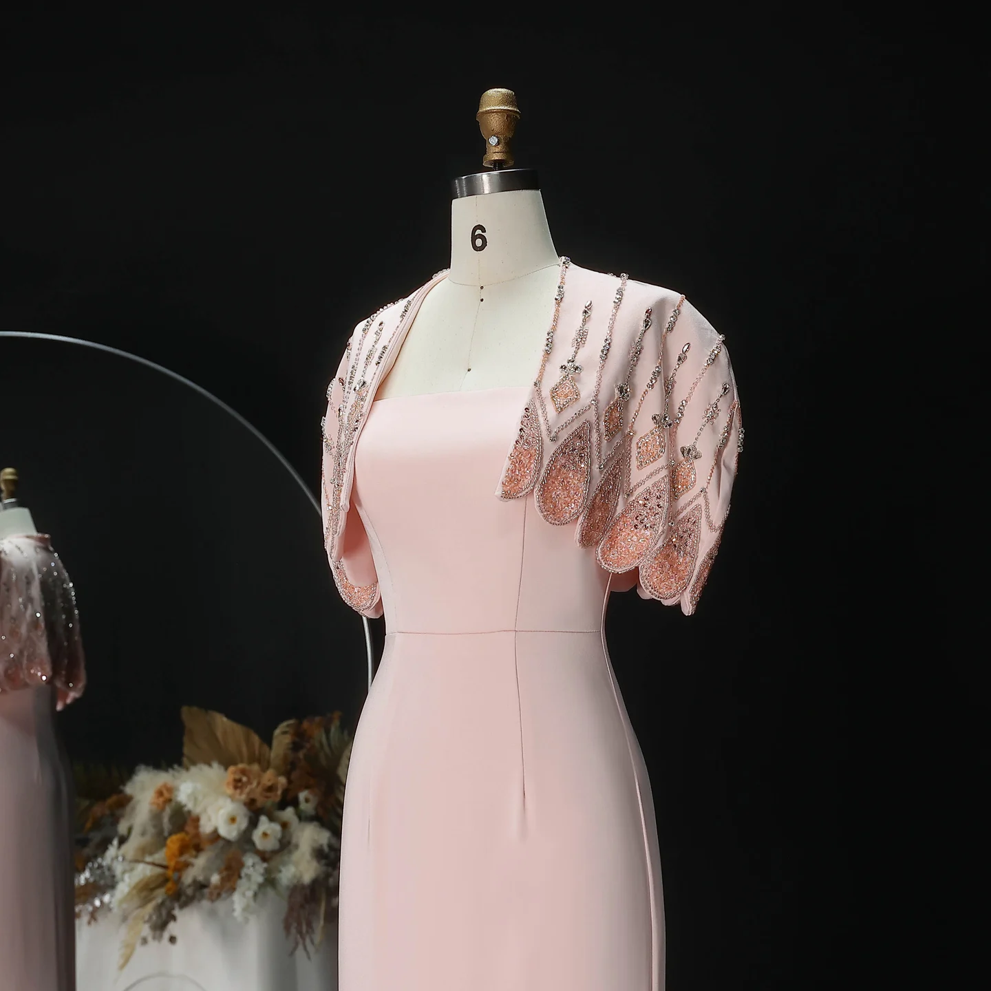 Sharon Said Rosa Langes Formelles Abendkleid mit Cape Luxuriös Perlenverziertes Elegantes Hochzeitsgast-Partykleid für Damen SS302 Maßanfertigung – Detail 11