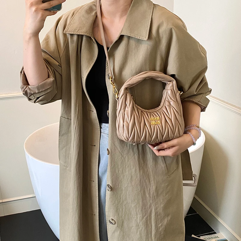 

Luxury Minimalist Vintage Diaper Bags For Women Classic Solid Color Crossbody Bag High-End Leather Bag Simple Stylish Elegant