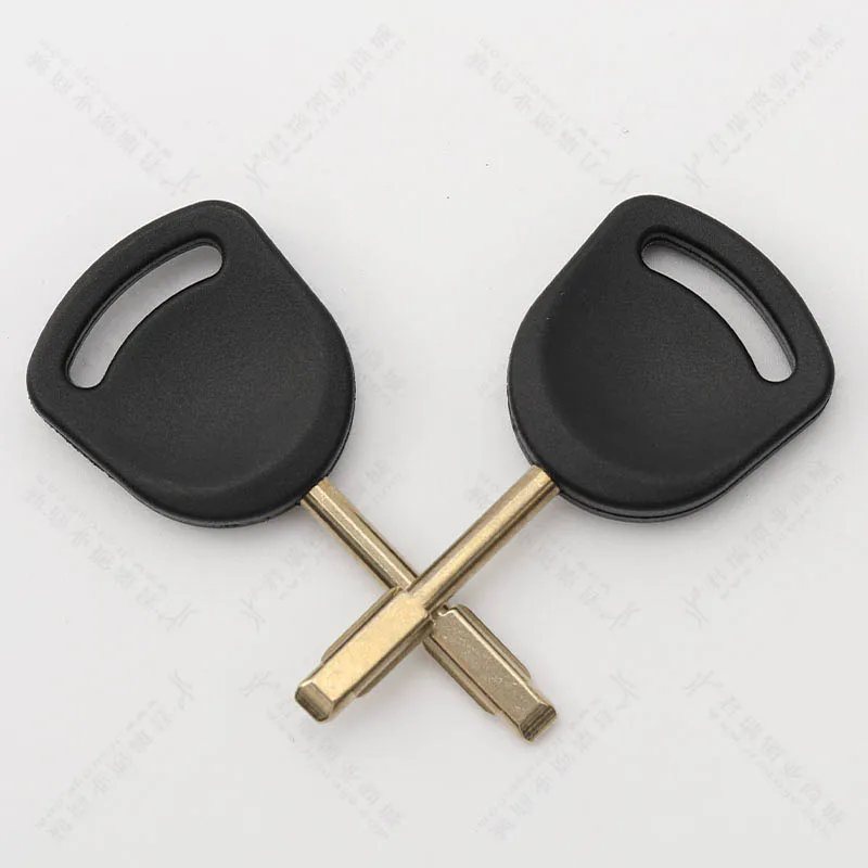 Suitable for Ford full key no label no chip slot with fine copper blank rubber handle straight key shell