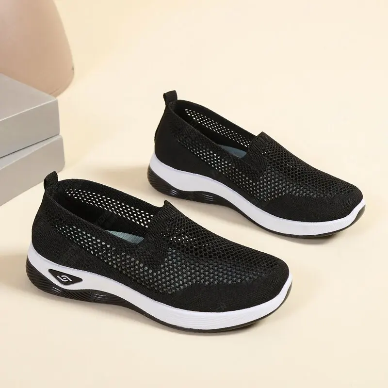 2026 Women's Spring and Summer Mesh Shoes with Comfortable and Durable Fabric, Anti Slip Soft Soled Women's Shoes