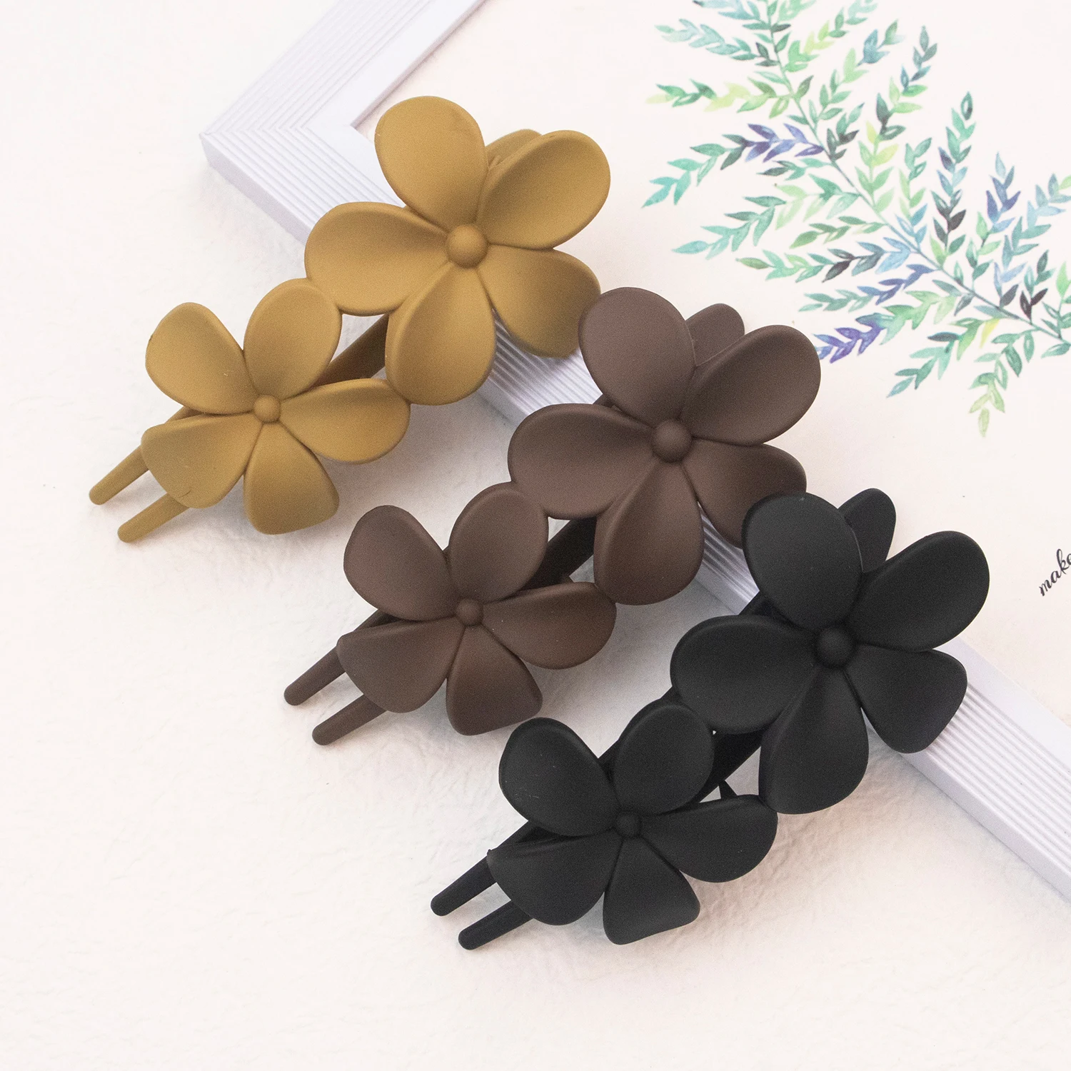 Fashion Flower Hair Clip Claws No Slip Matte Hair Claw Clips for Women Thin Thick Curly Hair Girls Kids Hair Accessories