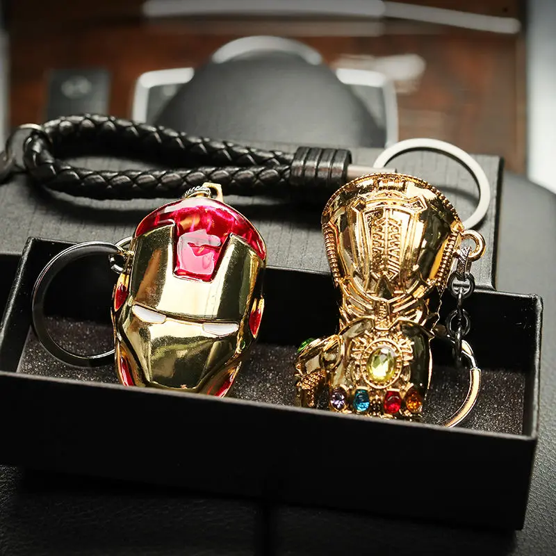 Marvel Los Vengadores Iron Man Capitán América Thanos dibujos animados creativos Anime periférico llavero de Metal mochila secundaria colgante