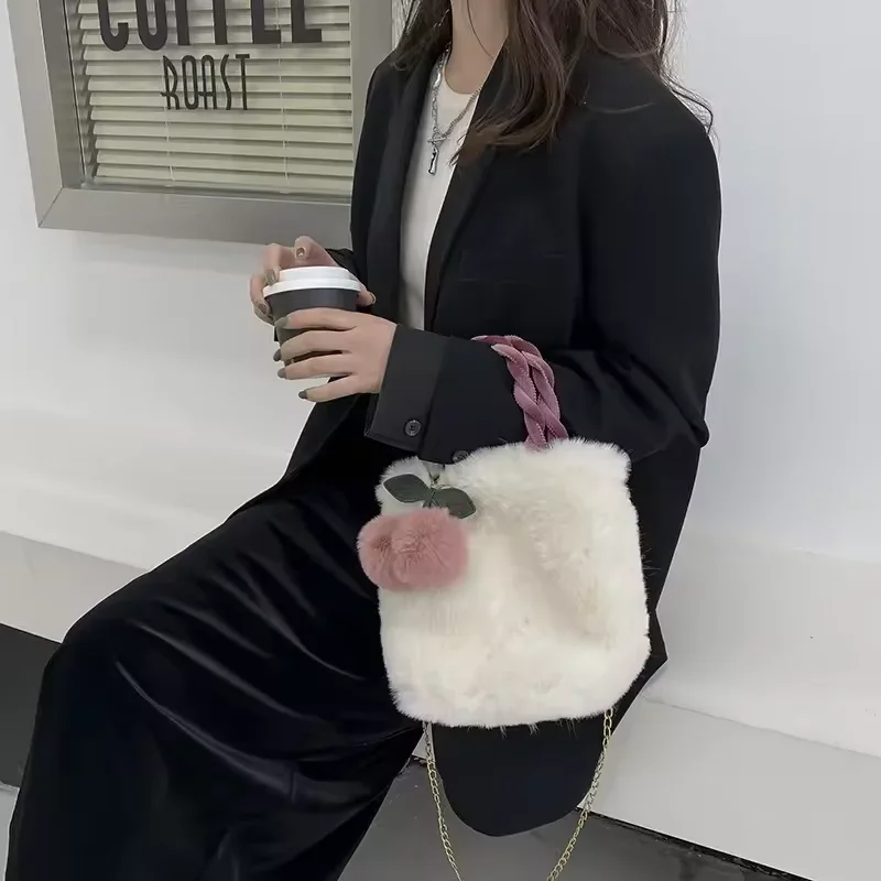 

New Fashion Women Handbags Faux Fur Tote Bag Women's Bucket Plush Luxury Design Ladies Handbags Female Cherry Pendant Bag