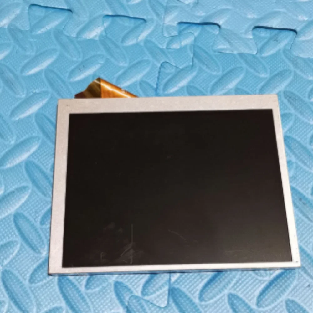 

AT056TN52 V.3 5.6 inch LCD screen